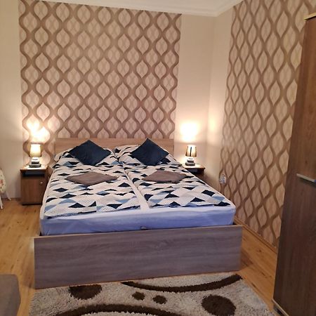 Katalin Apartman Hajduszoboszlo Ngoại thất bức ảnh