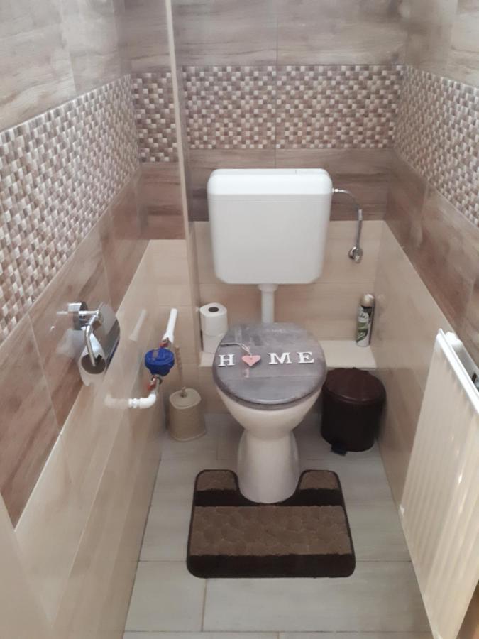 Katalin Apartman Hajduszoboszlo Ngoại thất bức ảnh