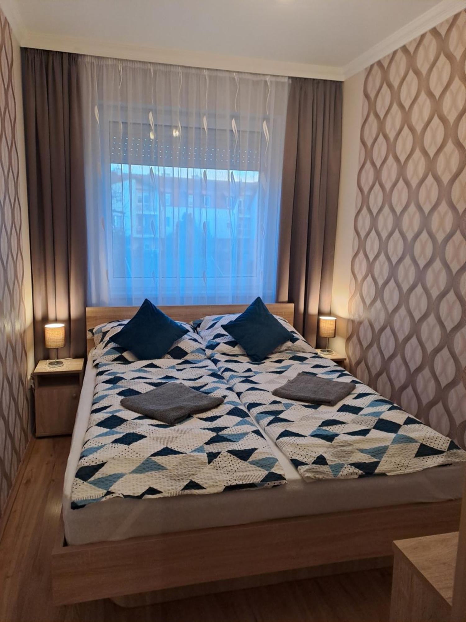 Katalin Apartman Hajduszoboszlo Ngoại thất bức ảnh